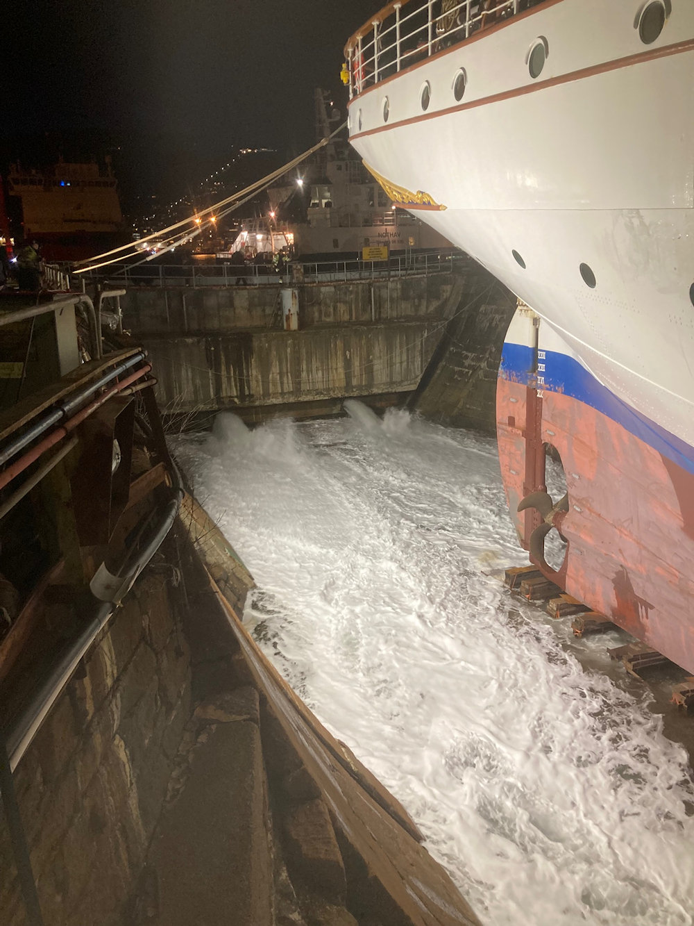 Das Dock wird geflutet - KW 2 - 2024 Image