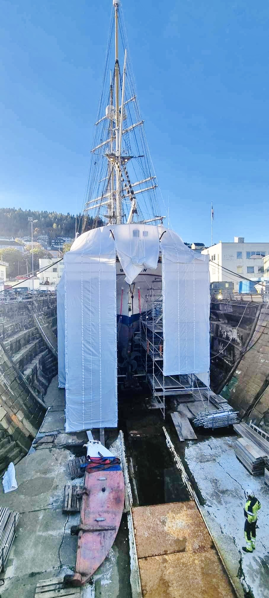 Im Trockendock in Bergen - Schraube, Ruder und Welle werden demontiert Image