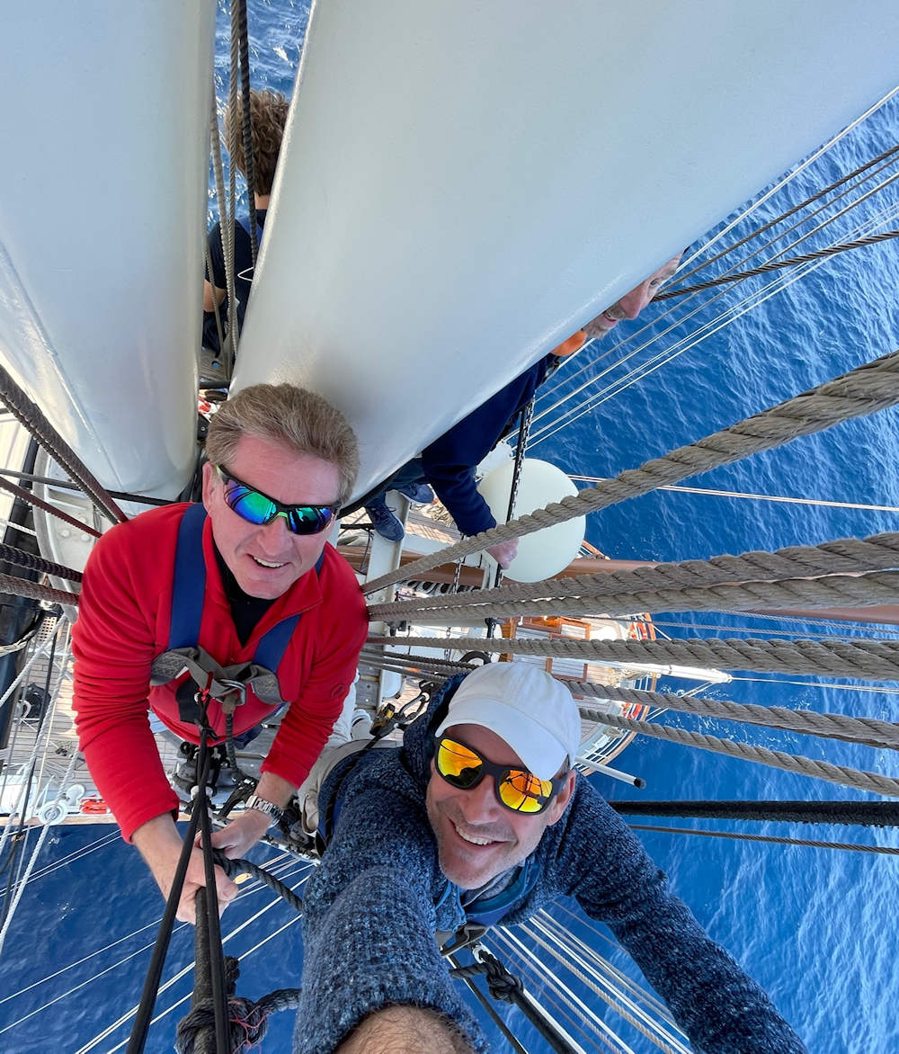 Aufentern in den Mast