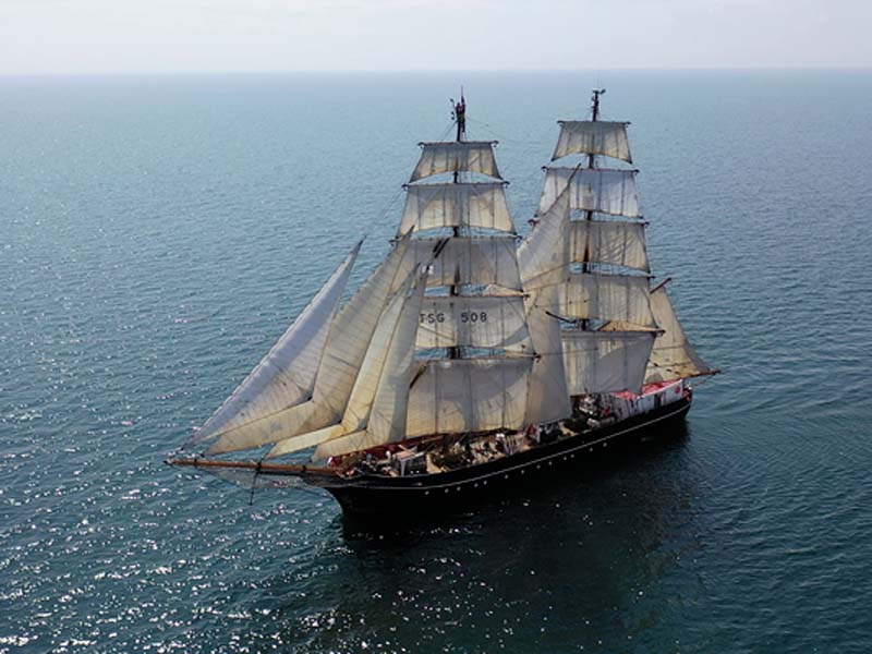 Mitsegeln auf der Roald Amundsen - Tallshipfriends Deutschland